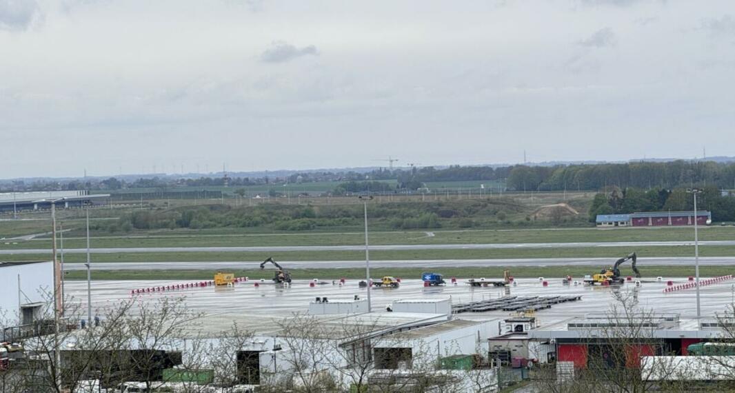 𝐏𝐡𝐚𝐬𝐞 𝟓 de la rénovation du taxiway Alpha 3 à l’aéroport de Liège : un chantier stratégique en cours ! 