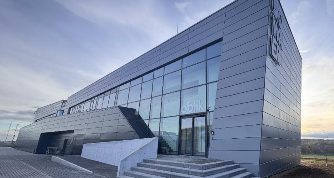 “𝐎𝐛𝐥𝐢𝐤 ” 𝐧𝐨𝐮𝐬 𝐲 𝐬𝐨𝐦𝐦𝐞𝐬 !